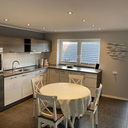 In Ruhiger Lage Mit Grossem Balkon By Interhome Appartamento *