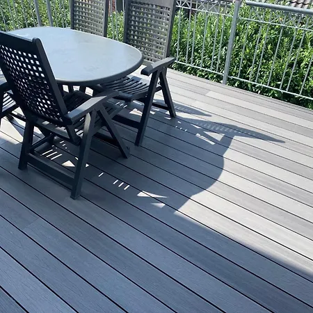 In Ruhiger Lage Mit Grossem Balkon By Interhome