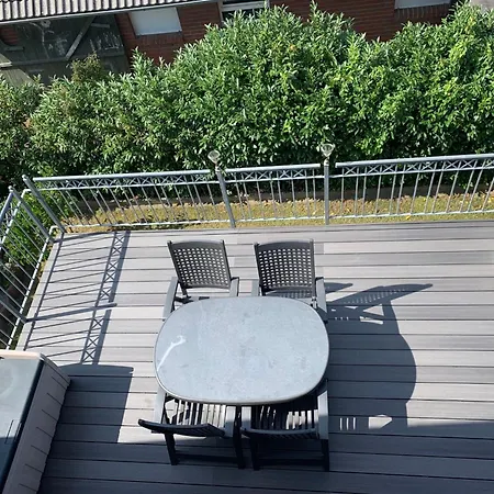 In Ruhiger Lage Mit Grossem Balkon By Interhome