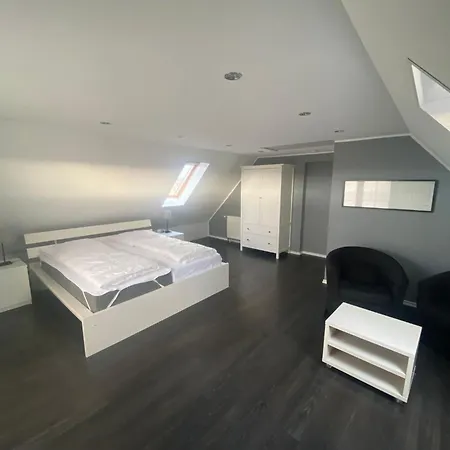 In Ruhiger Lage Mit Grossem Balkon By Interhome *
