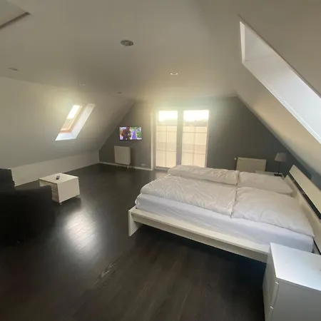 In Ruhiger Lage Mit Grossem Balkon By Interhome Appartement *