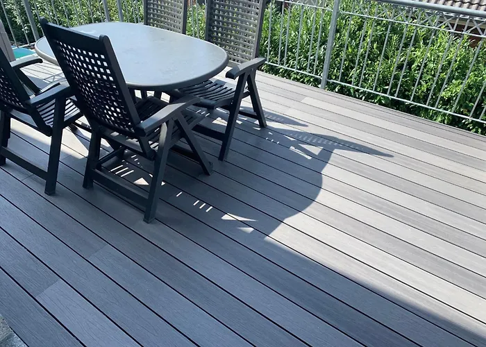 In Ruhiger Lage Mit Grossem Balkon By Interhome