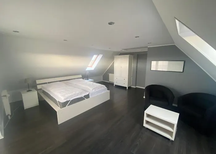 In Ruhiger Lage Mit Grossem Balkon By Interhome *